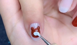 做美甲的视频,美甲达人教你轻松打造时尚指尖艺术